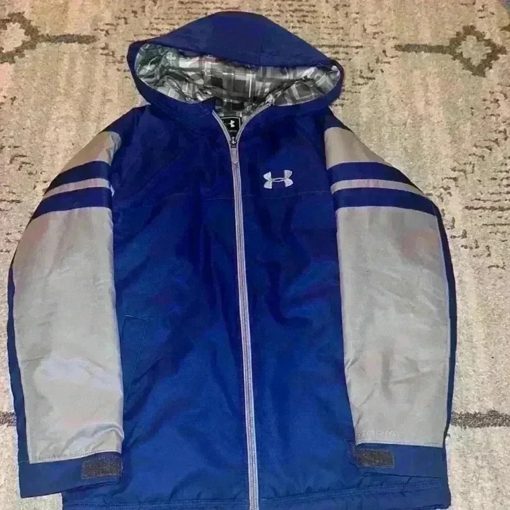 Under Armour Boys Winter Coat size YXS only worn a few times